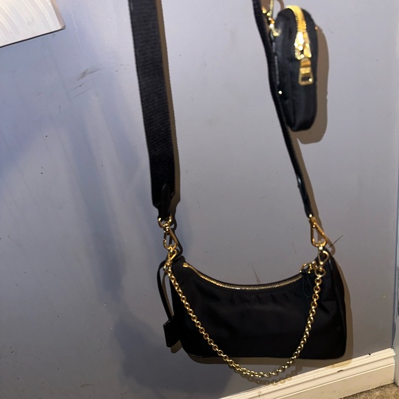 ❌SOLD❌ Prada Re-Edition 2005 Re-Nylon Bag - Picture 10 of 11